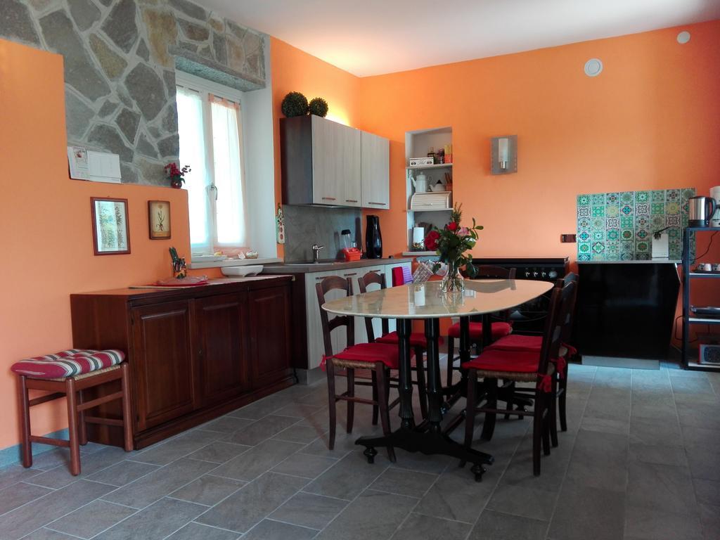 Casa Badinot Pension Diano dʼAlba Buitenkant foto